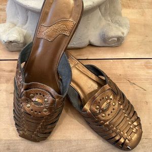 Luna Rose by Pazzo, size 9M, beautiful copper colored mule